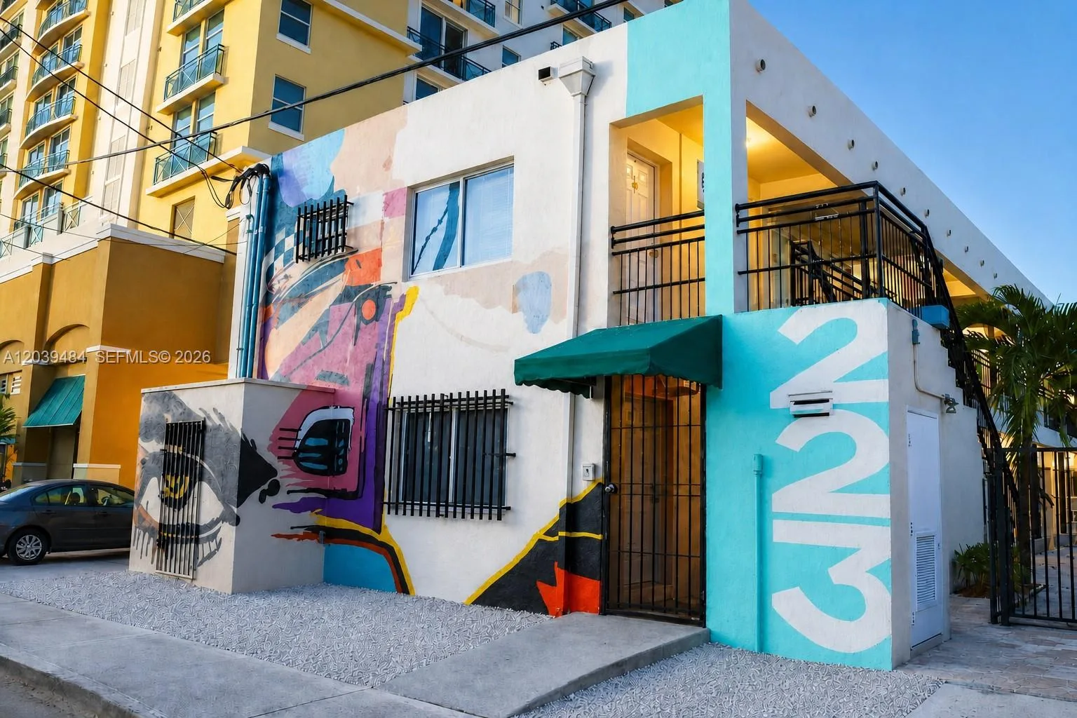 223 NW 12th St # 4, Miami, FL 33136