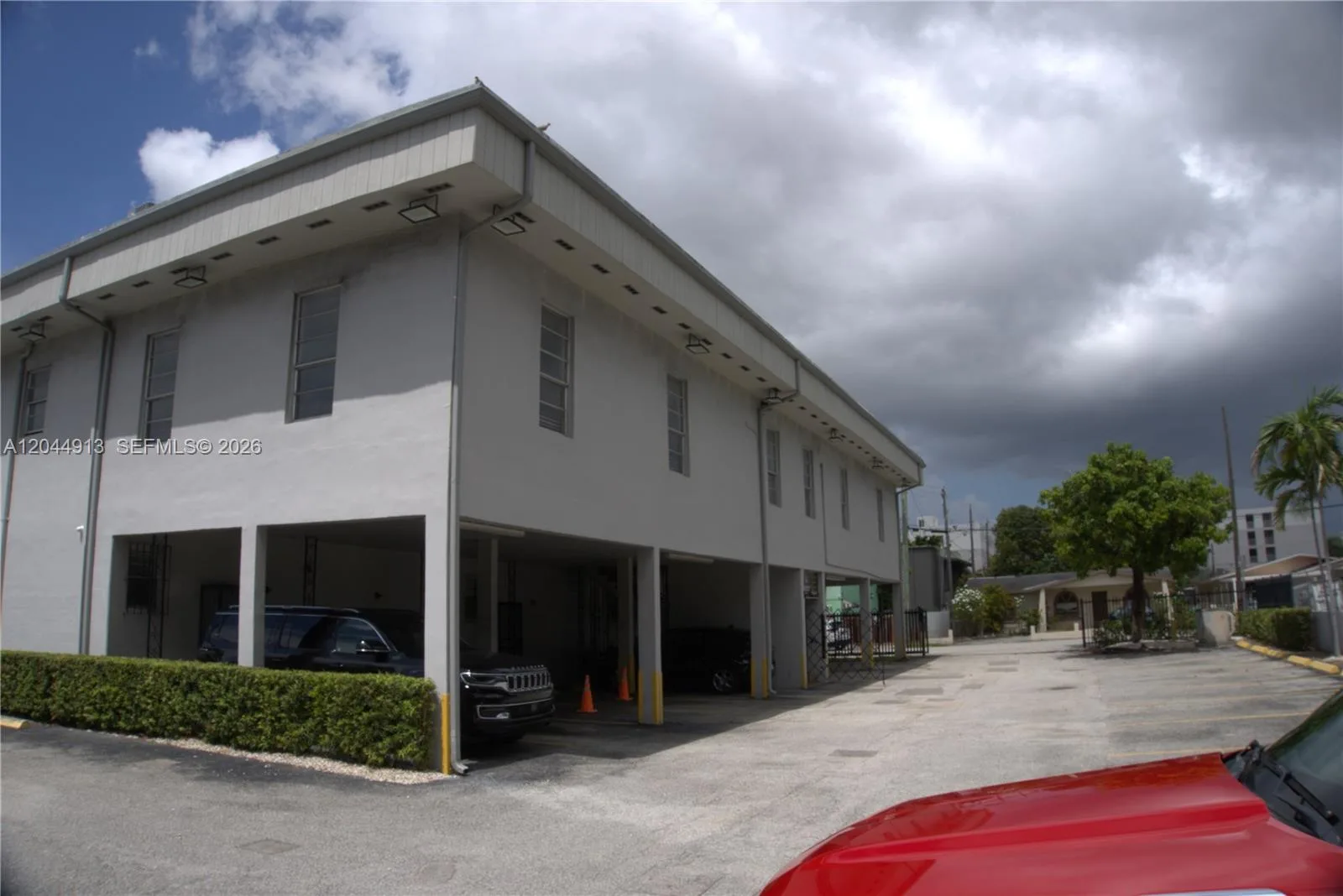 2433 NW 7th St, Miami, FL 33125 photo 5