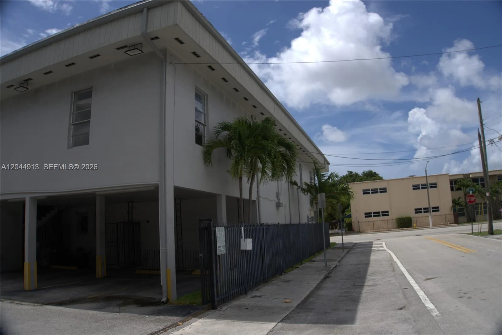 2433 NW 7th St, Miami, FL 33125 photo 6