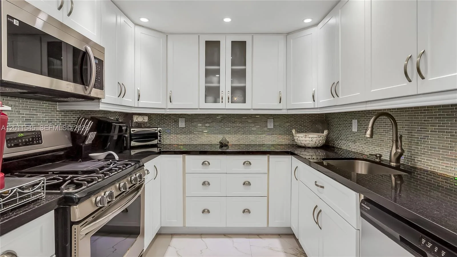 3140 S Ocean Dr (Avail Now- Nov 15, 2026) # 2411, Hallandale Beach, FL 33009 photo 13