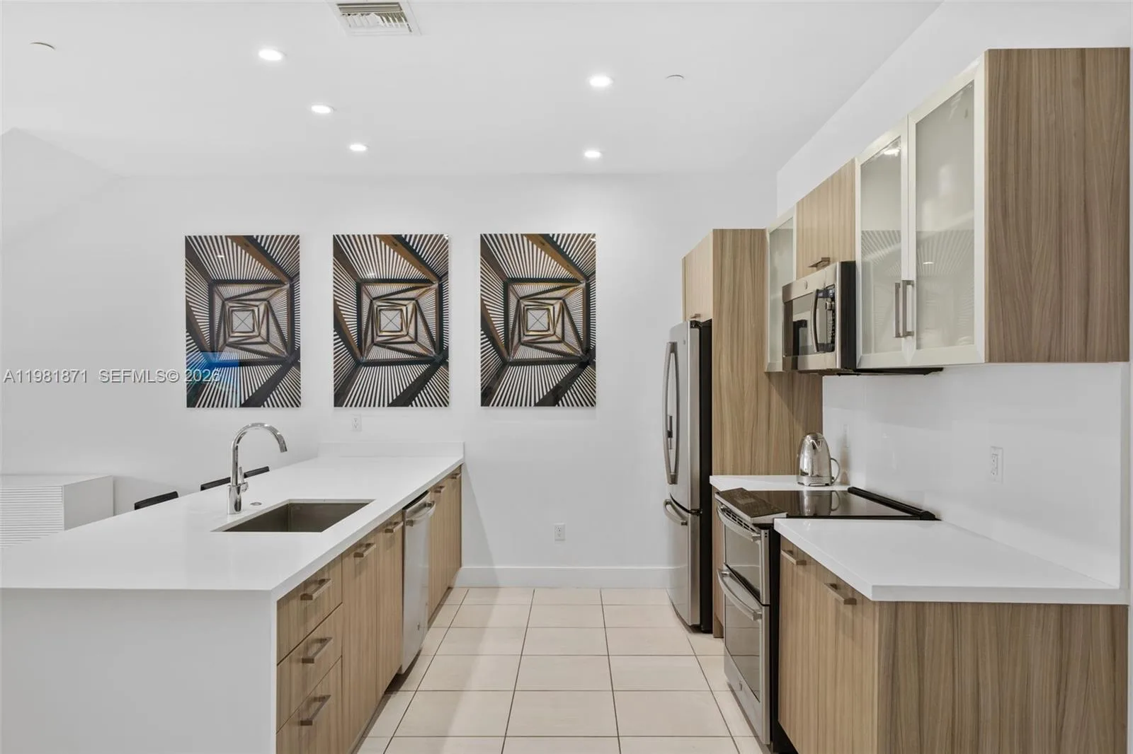 1034 NE 18th Ave # 205, Fort Lauderdale, FL 33304 photo 5