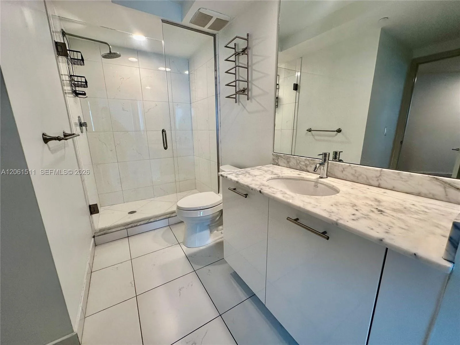 500 Brickell Ave # 2407, Miami, FL 33131 photo 11