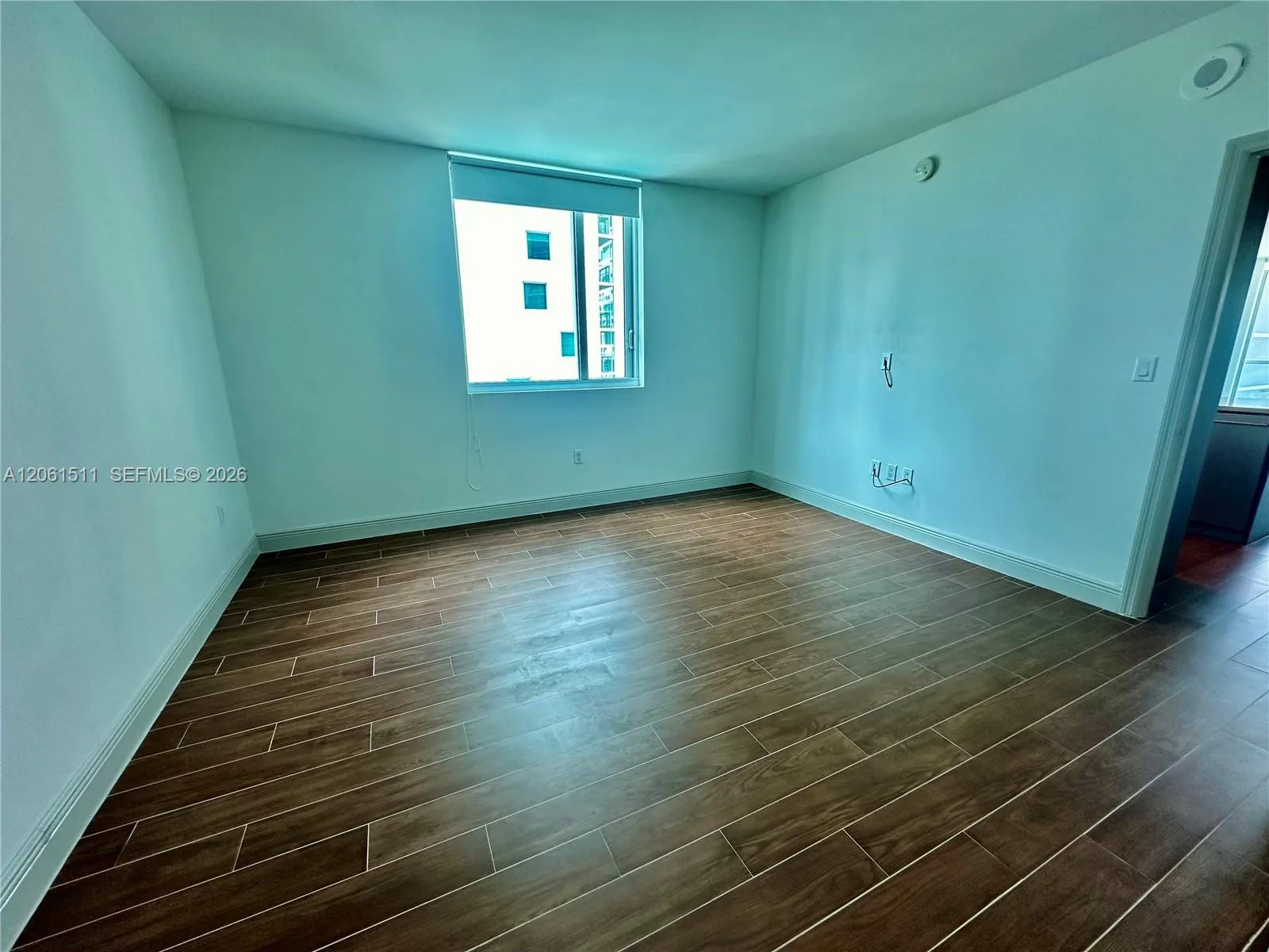 500 Brickell Ave # 2407, Miami, FL 33131 photo 9