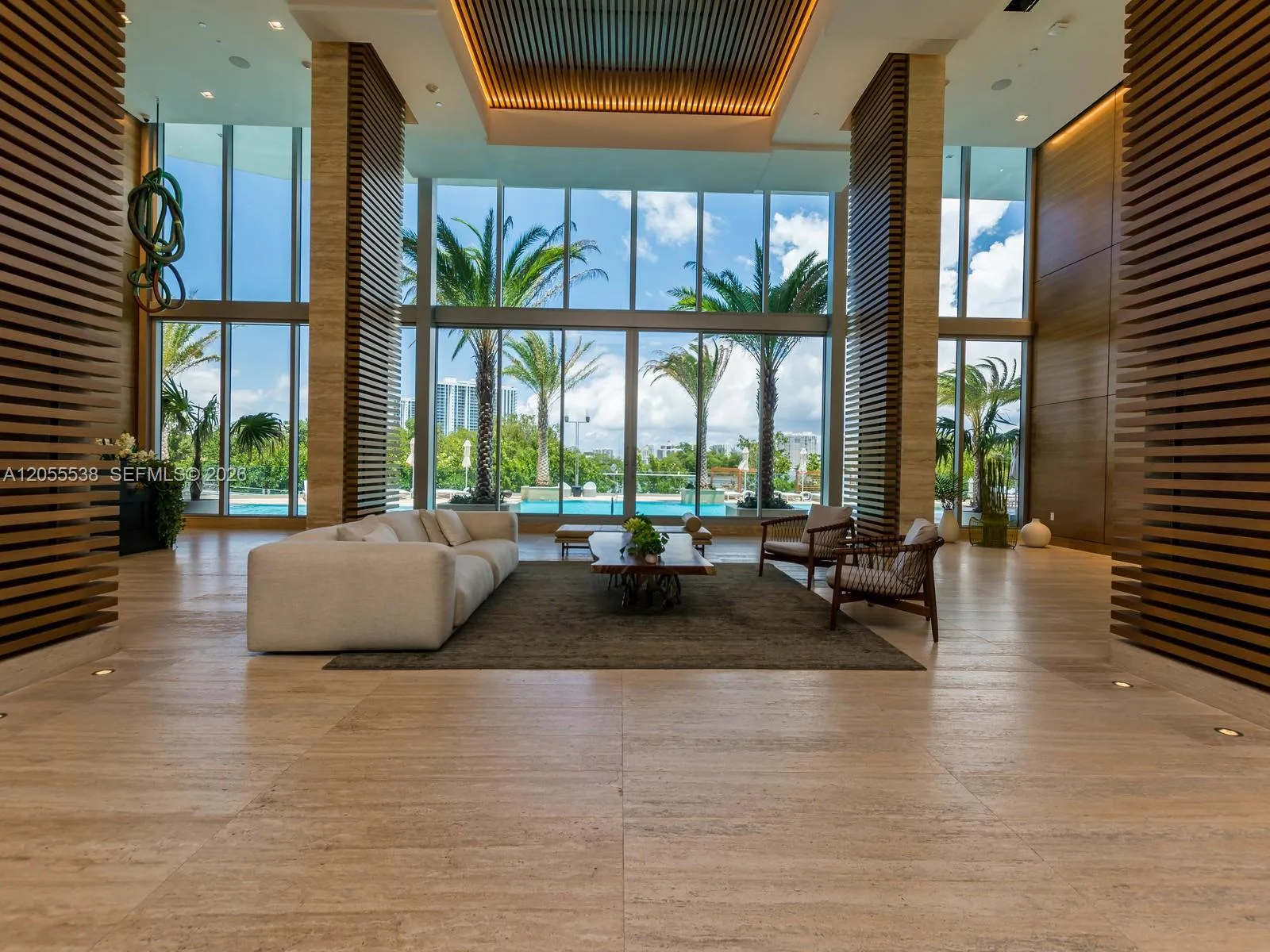 16385 Biscayne Blvd # 1103, North Miami Beach, FL 33160 photo 4