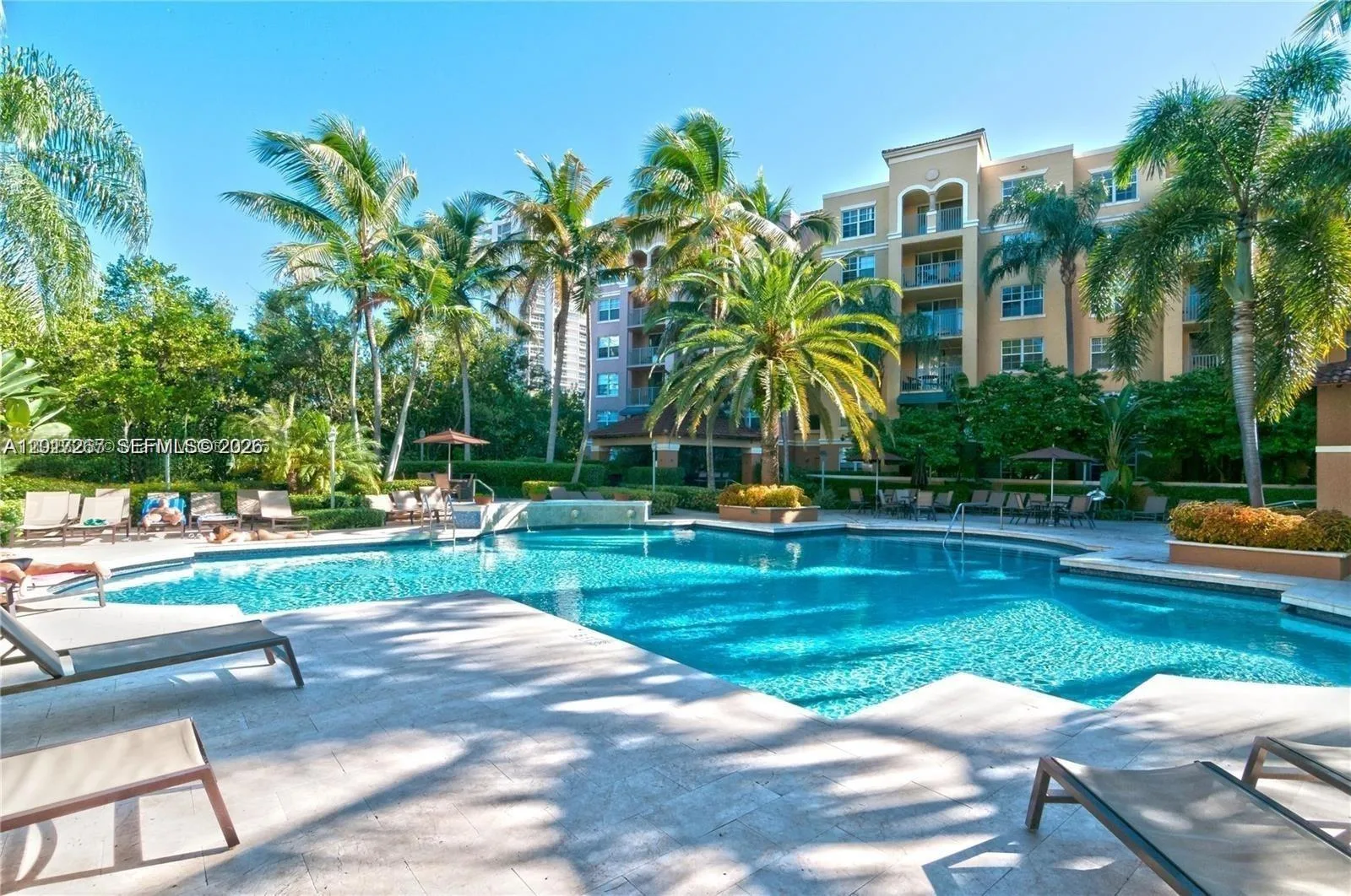 19555 E Country Club Dr # 8502, Aventura, FL 33180 photo 2