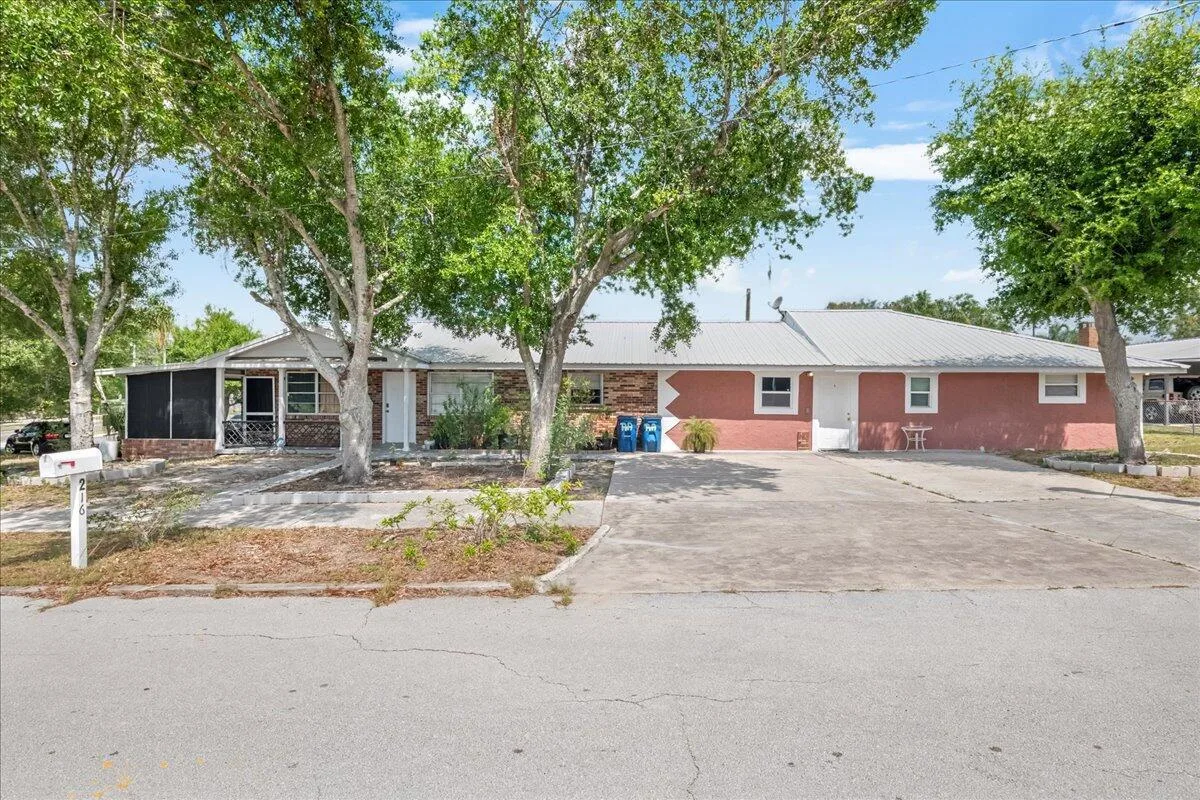 216 Micco Avenue, Sebring, FL 33870