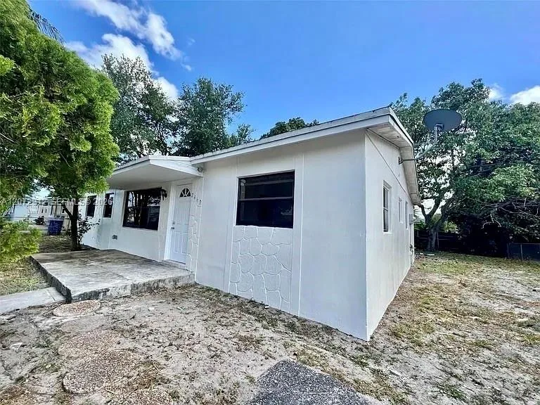 2460 NW 179th St # 2460, Miami Gardens, FL 33056