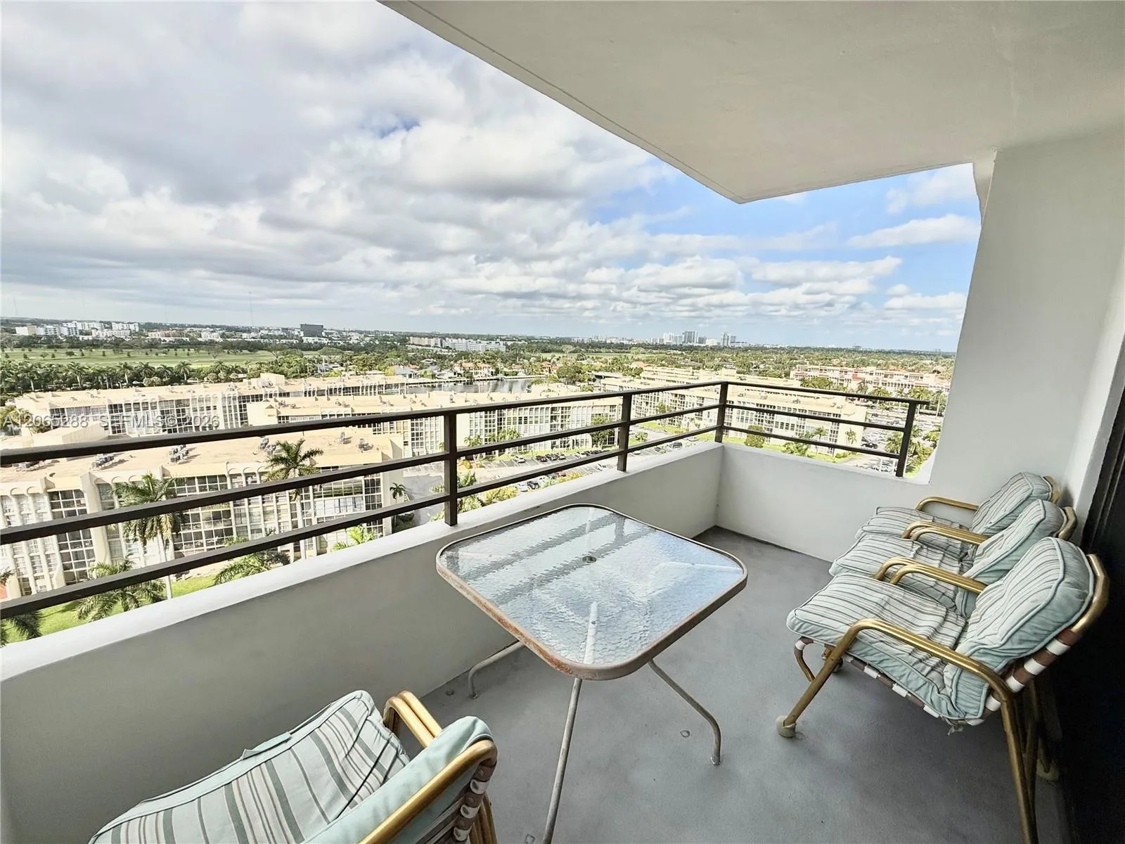 600 Three Islands Blvd # 1107, Hallandale Beach, FL 33009