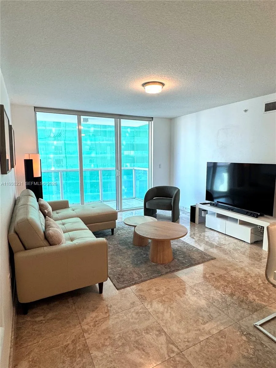 31 SE 5th St # 2710, Miami, FL 33131