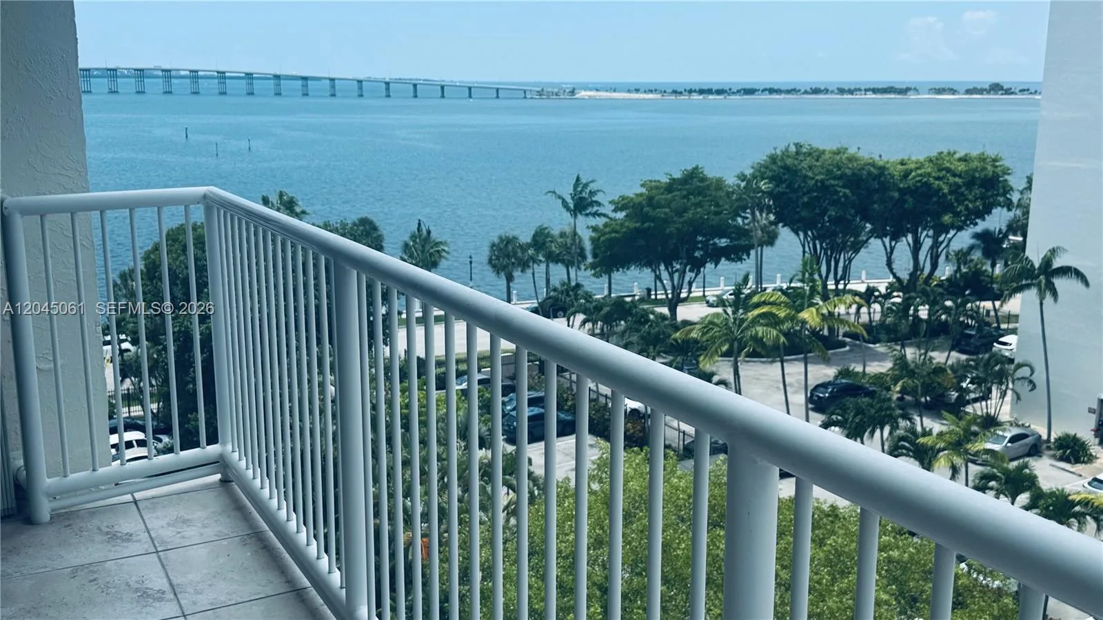 1440 Brickell Bay Dr # 810, Miami, FL 33131