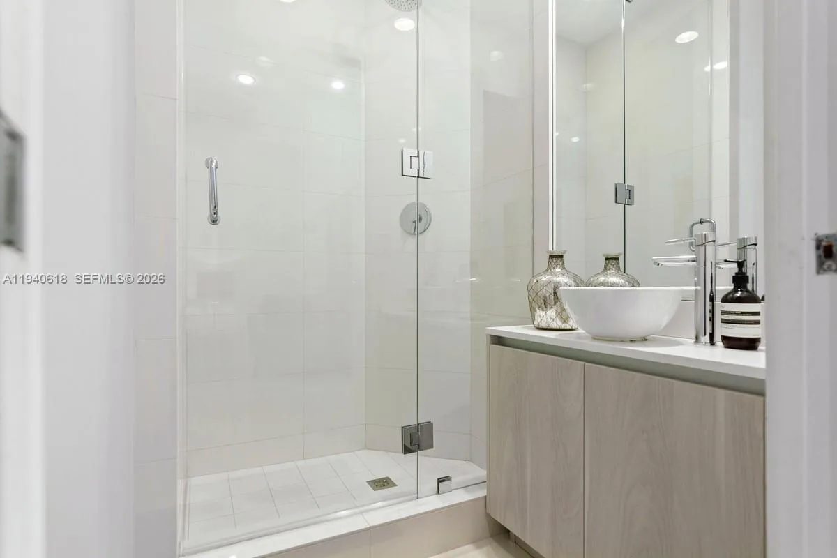 480 NE 31 st # 2307, Miami, FL 33137 photo 9