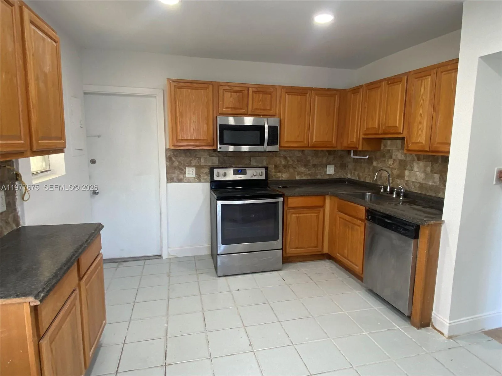 894 NW 108th St # 1, Miami, FL 33168 photo 4