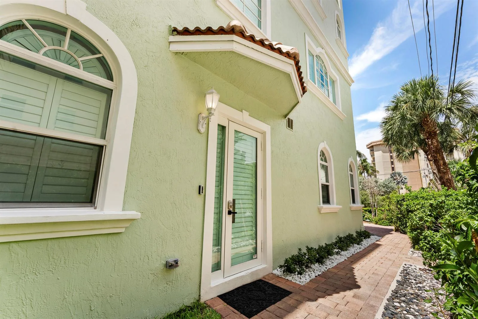 430 SUNSET Drive, Pompano Beach, FL 33062 photo 7