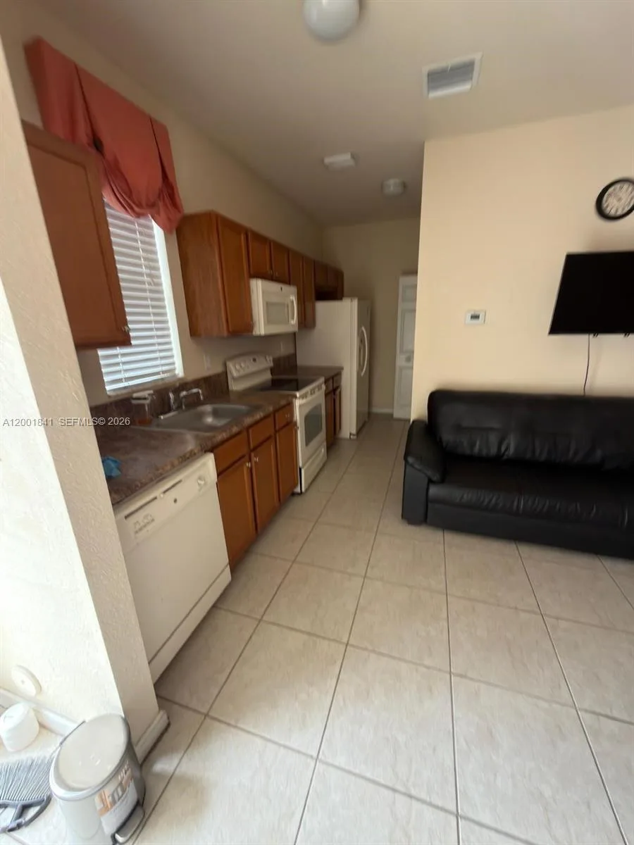16961 SW 90th Ter # Studio, Miami, FL 33196