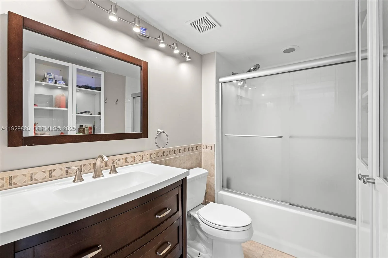 1155 Brickell Bay Dr # 2605, Miami, FL 33131 photo 12