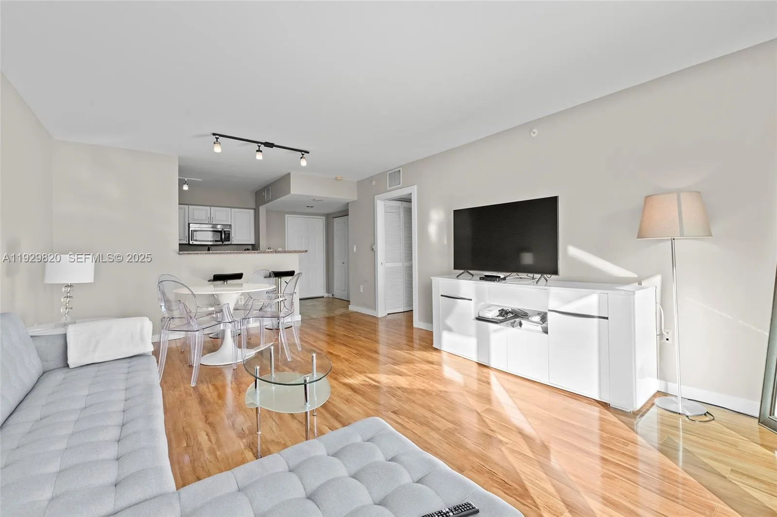 1155 Brickell Bay Dr # 2605, Miami, FL 33131 photo 7