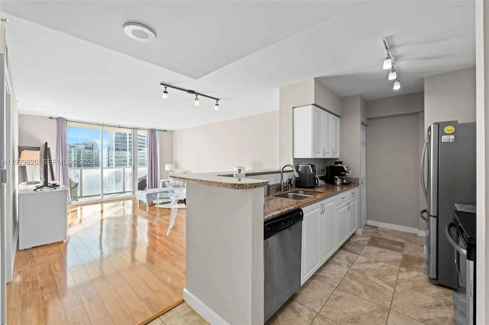 1155 Brickell Bay Dr # 2605, Miami, FL 33131 photo 8