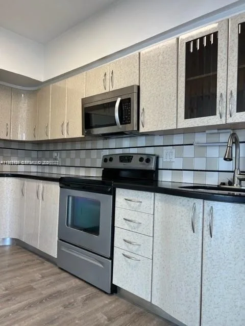 462 Golden Isles Dr # 202, Hallandale Beach, FL 33009 photo 9
