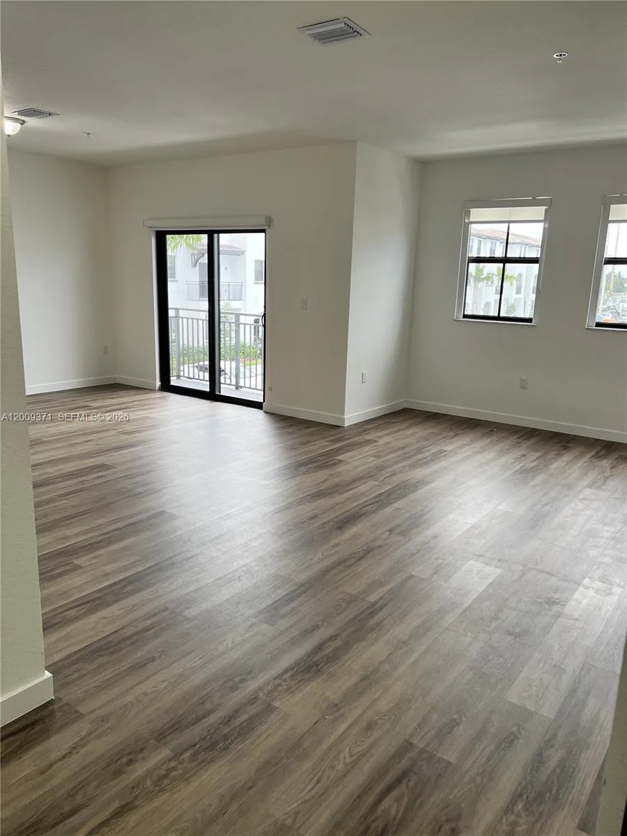 15540 SW 136th St # 206, Miami, FL 33196 photo 6