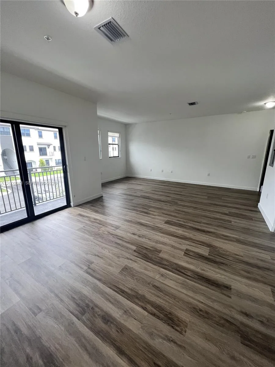 15540 SW 136th St # 206, Miami, FL 33196 photo 7