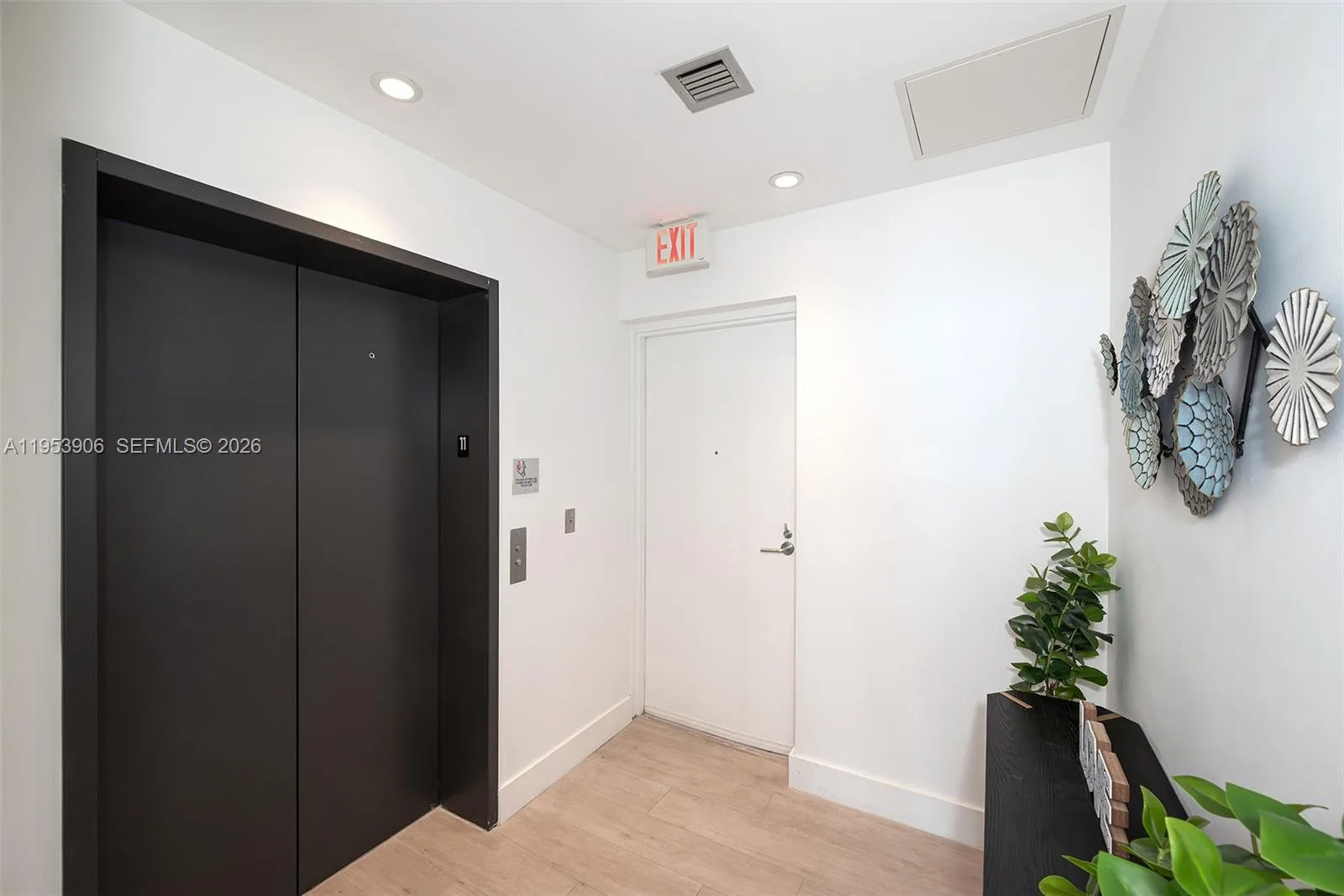 2900 NE 7th Ave # 1105, Miami, FL 33137 photo 3