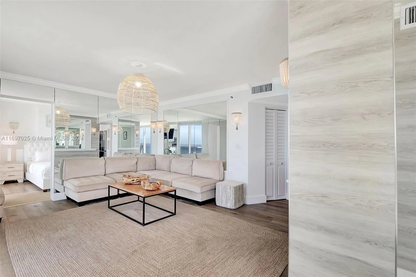 2401 Collins Ave # 1902, Miami Beach, FL 33140 photo 2