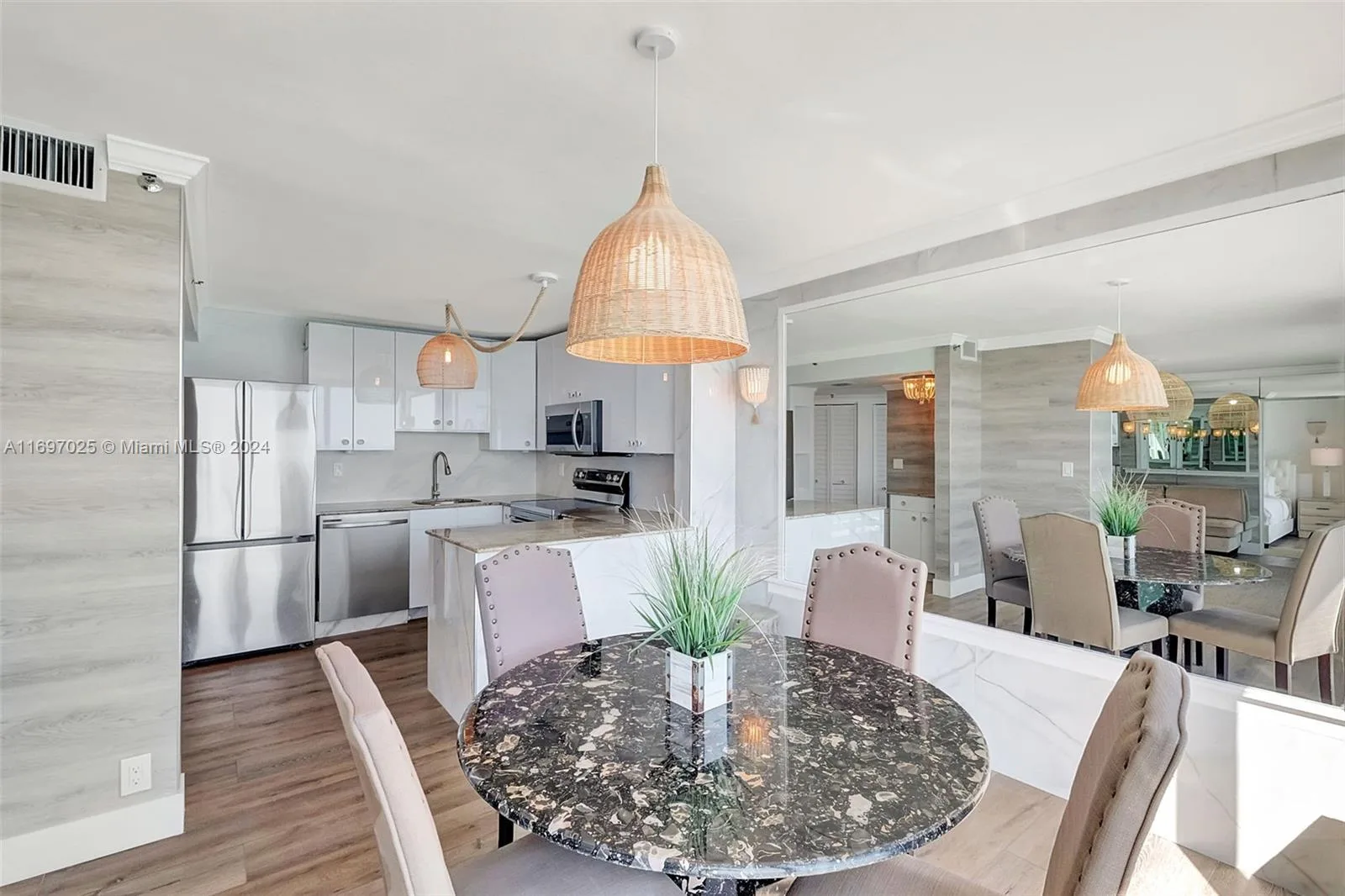 2401 Collins Ave # 1902, Miami Beach, FL 33140 photo 3