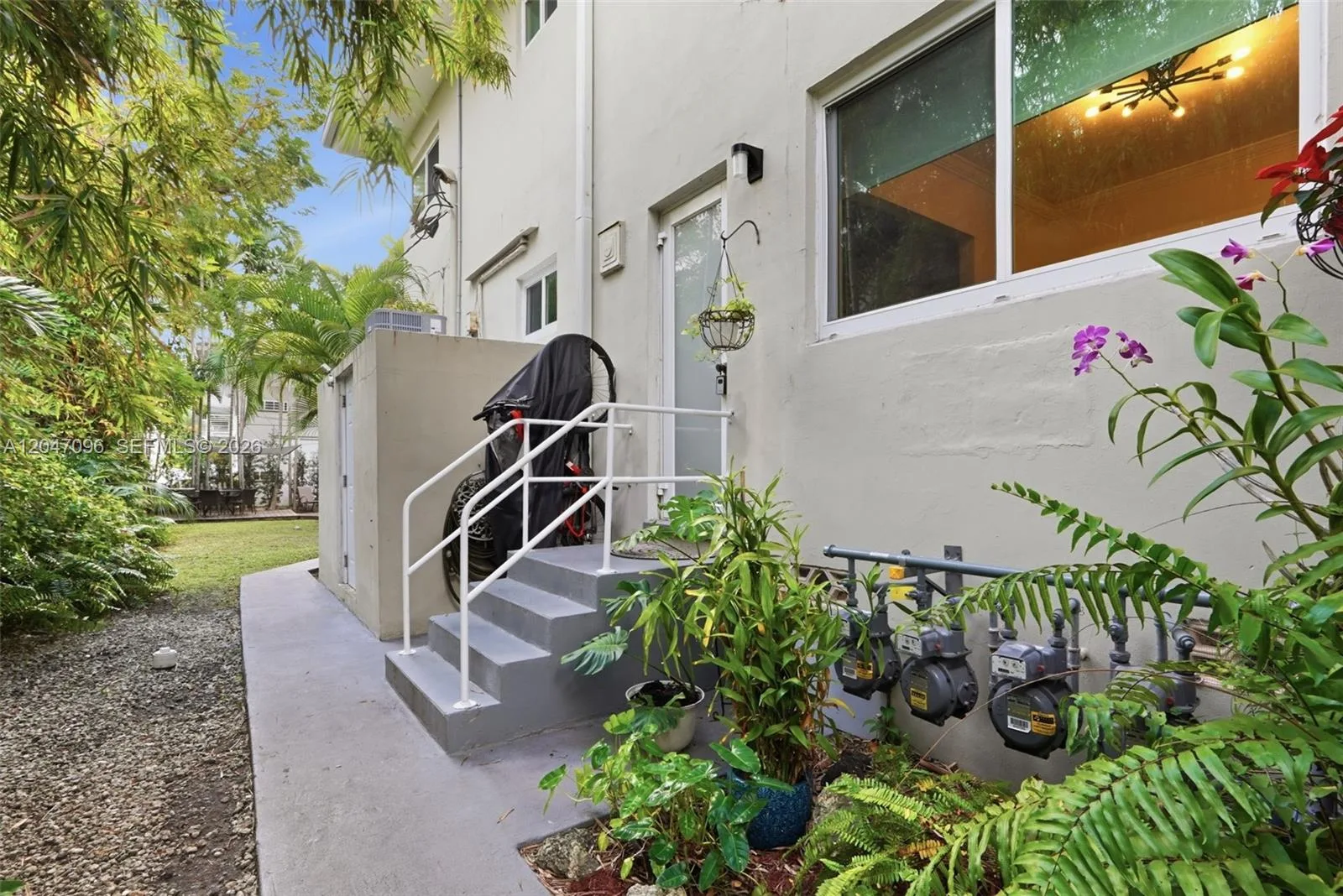 9881 W Bay Harbor Dr # 2, Bay Harbor Islands, FL 33154 photo 4