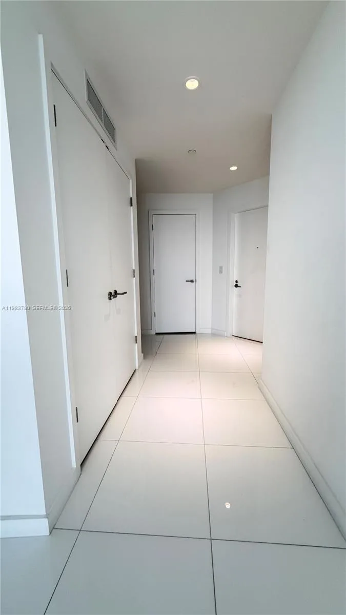 851 NE 1st Ave # 2504, Miami, FL 33132 photo 5