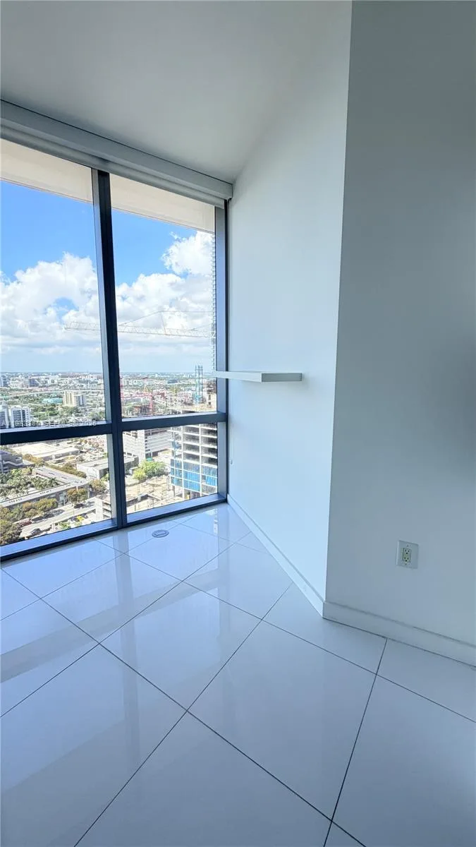 851 NE 1st Ave # 2504, Miami, FL 33132 photo 6