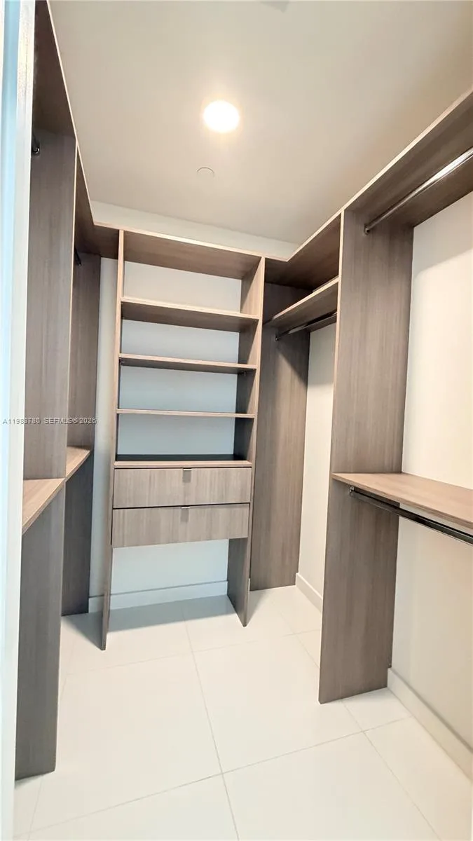 851 NE 1st Ave # 2504, Miami, FL 33132 photo 7
