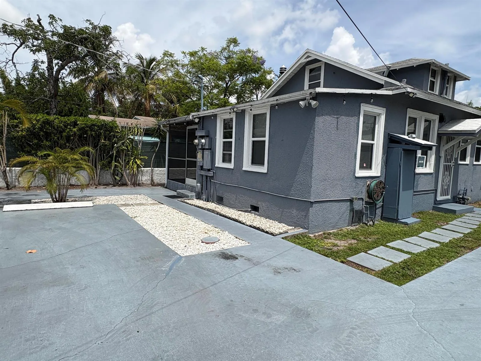 1912 ARTHUR Street # B, Hollywood, FL 33020 photo 2