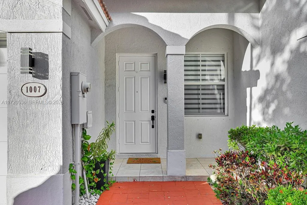 1007 NE 208th St # 1007, Miami, FL 33179 photo 4