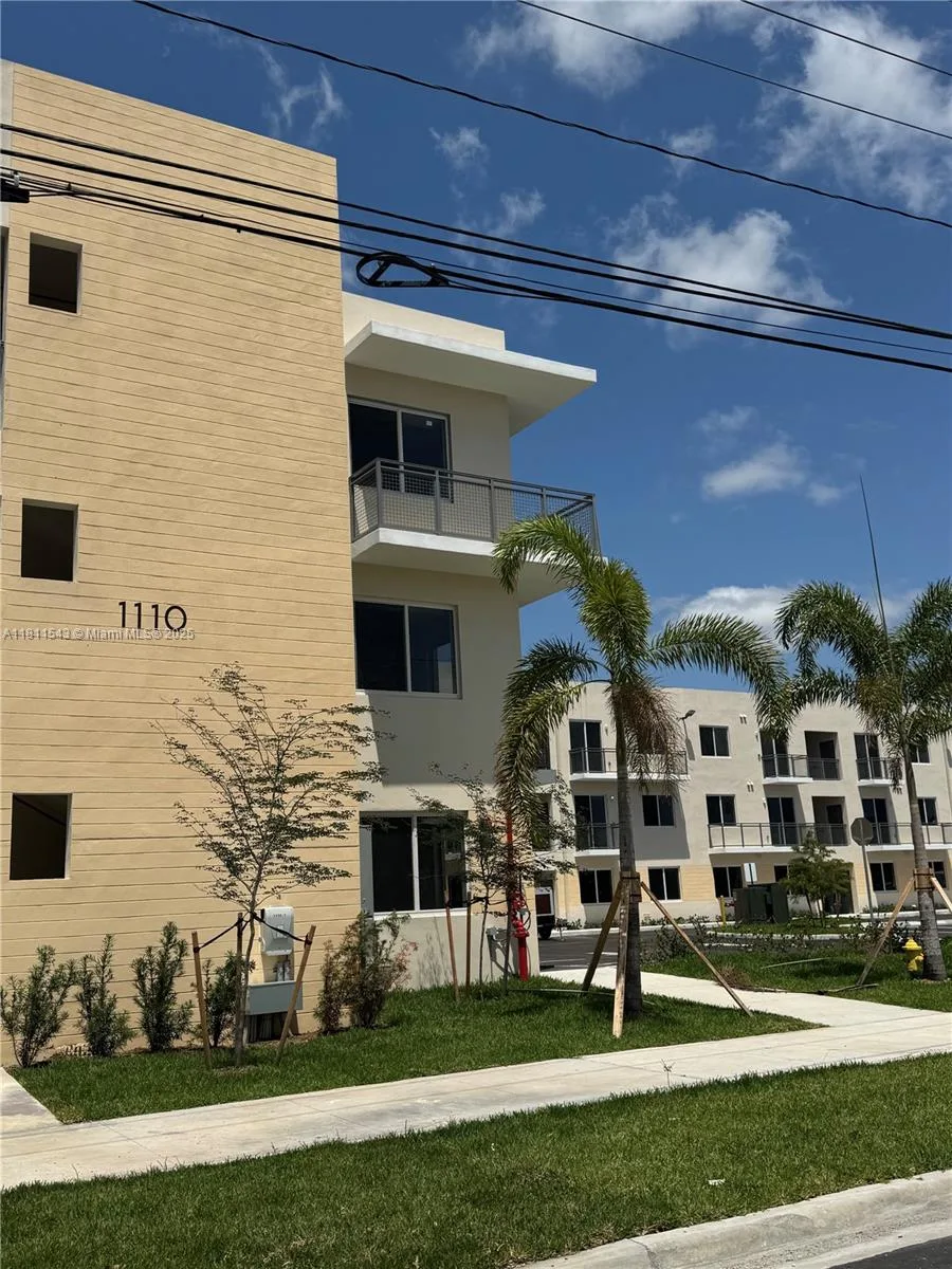 1010 SW 69th Ave # 104, Miami, FL 33144 photo 4