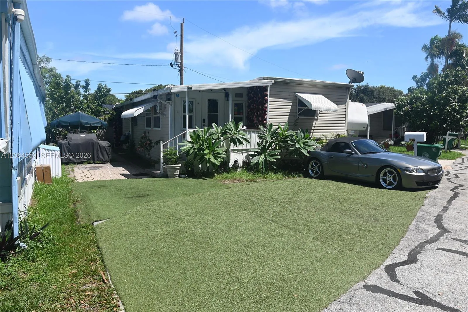 4832 SW 47 Ln, Davie, FL 33314