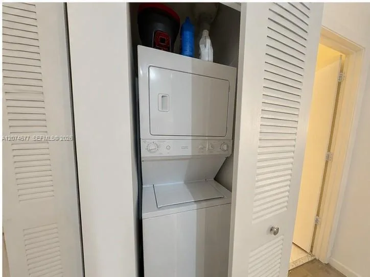 234 NE 3rd St # 206, Miami, FL 33132 photo 9
