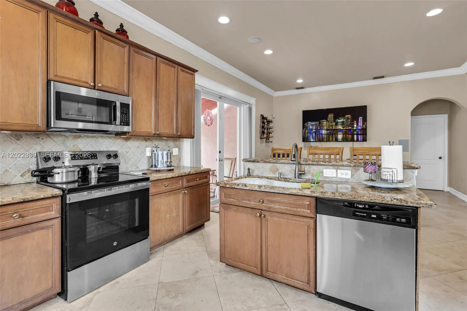 18122 NW 91st Ct, Hialeah, FL 33018 photo 13