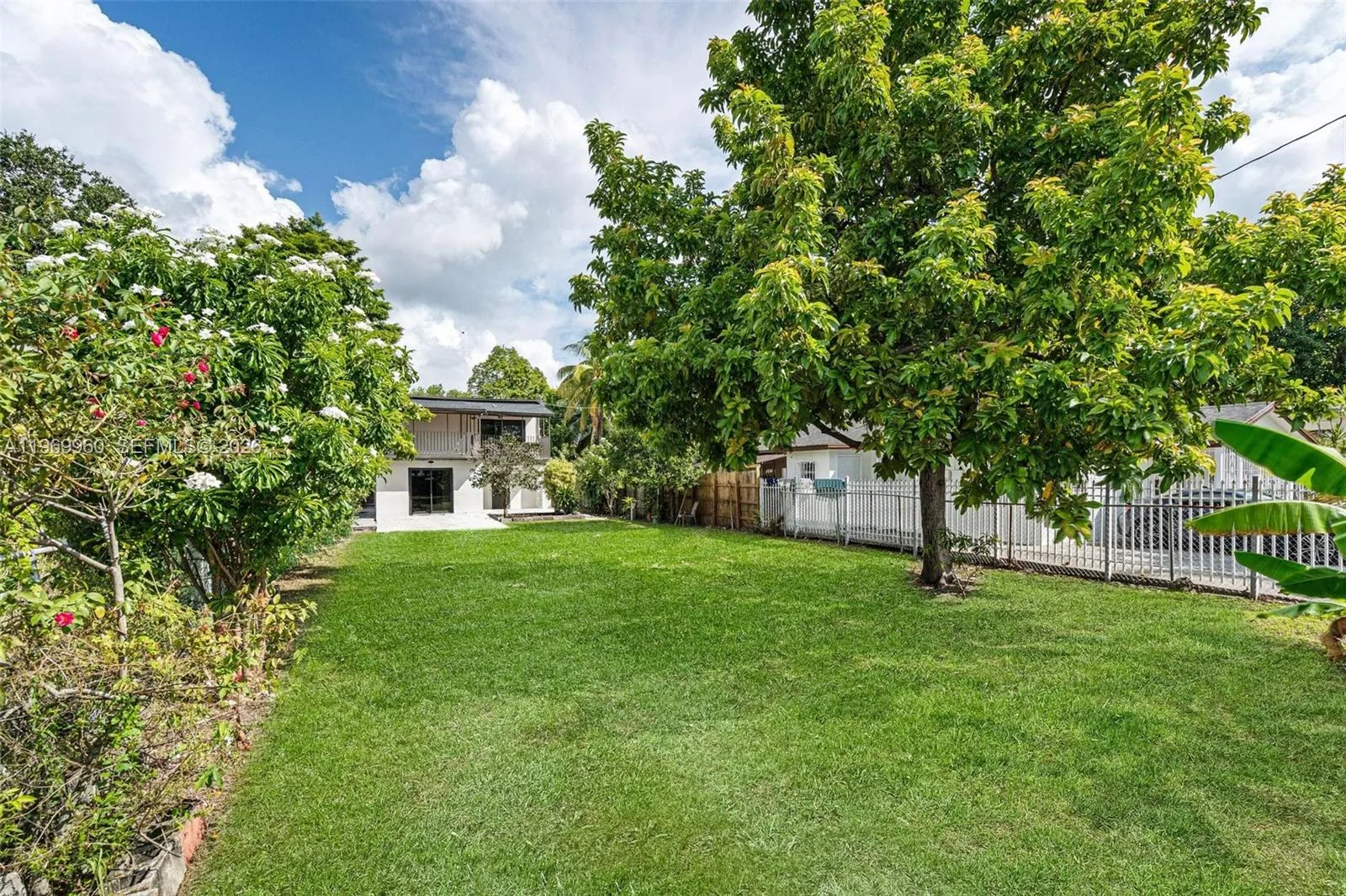 1523 NW 38th St, Miami, FL 33142 photo 3