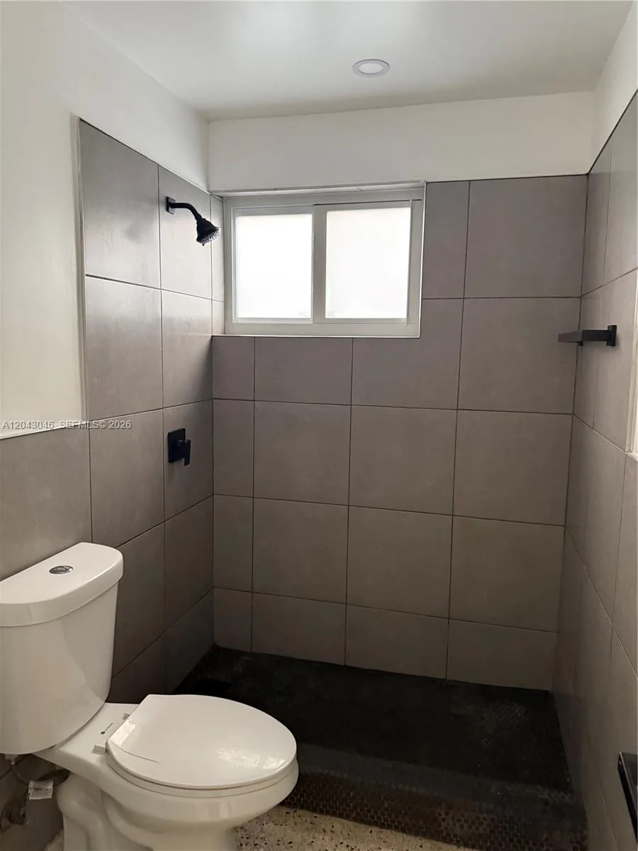 2010 SW 6th St # 4, Miami, FL 33135 photo 6