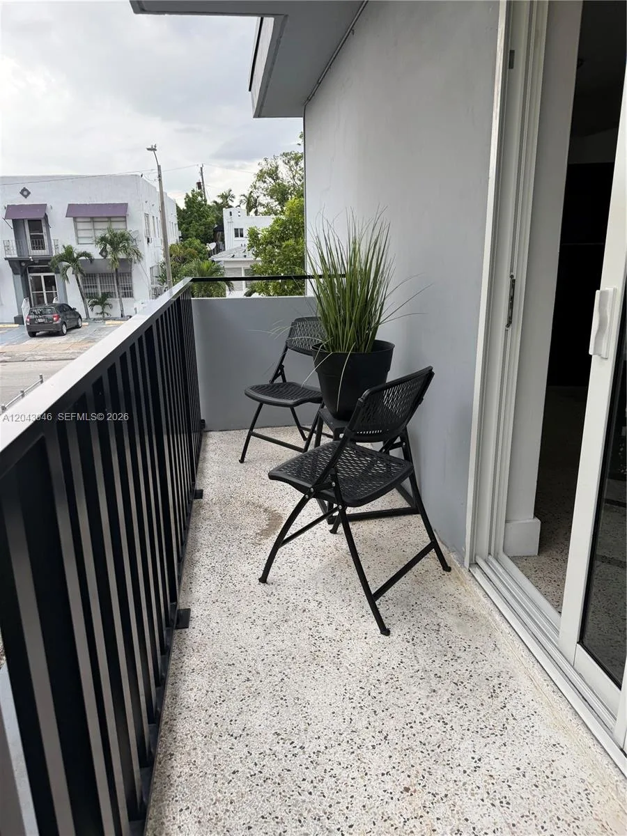 2010 SW 6th St # 4, Miami, FL 33135 photo 9