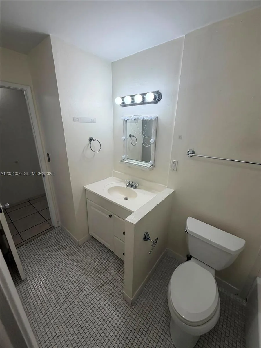 11213 SW 88th St # B211, Miami, FL 33176 photo 6