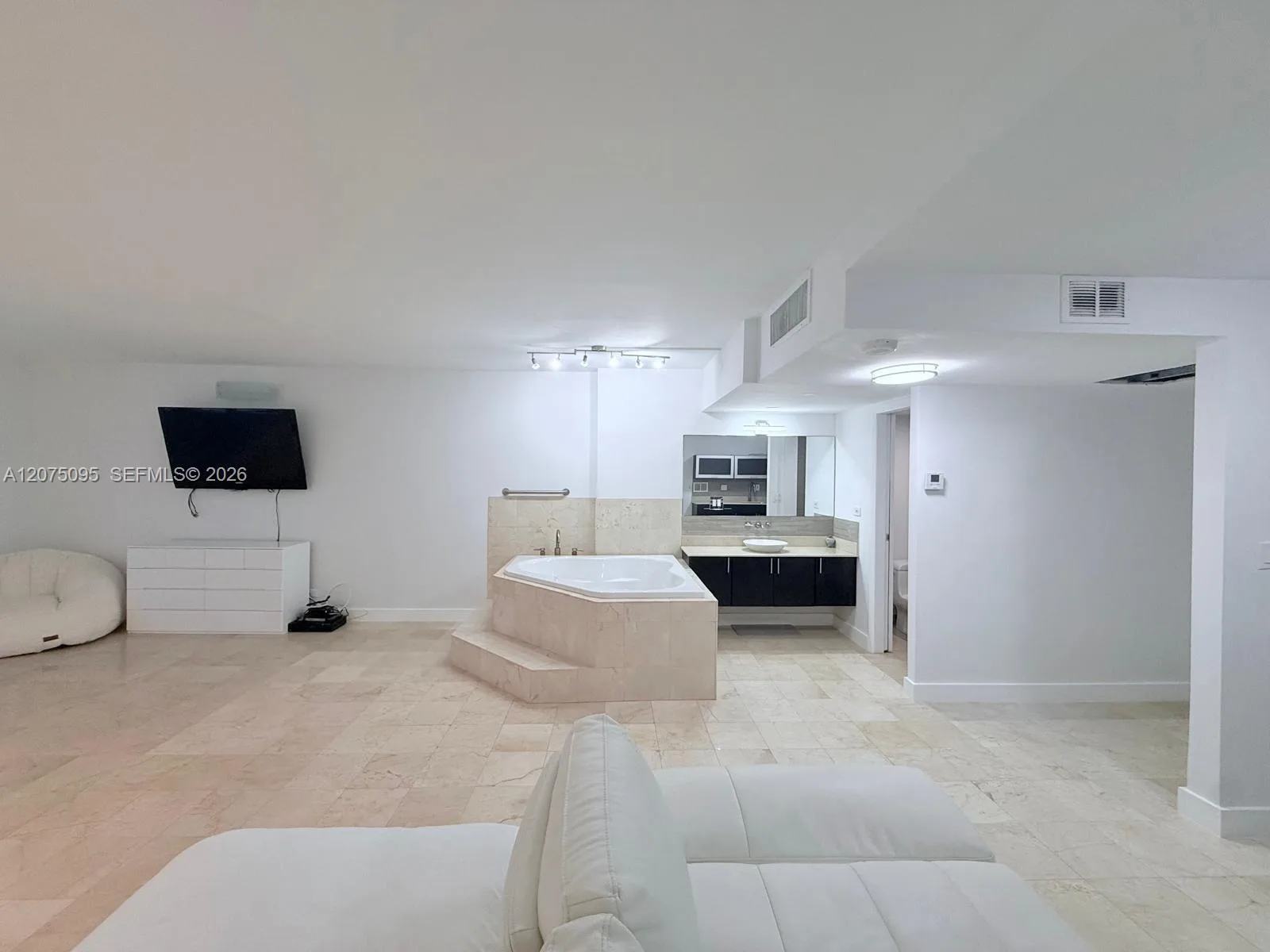 2301 Collins Ave # 621, Miami Beach, FL 33139 photo 7