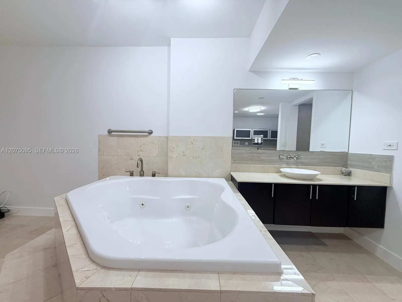 2301 Collins Ave # 621, Miami Beach, FL 33139 photo 8
