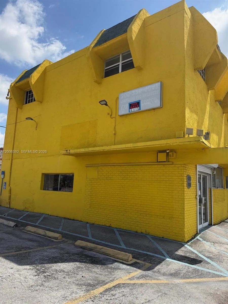 9193 SW 40th St, Miami, FL 33165 photo 3