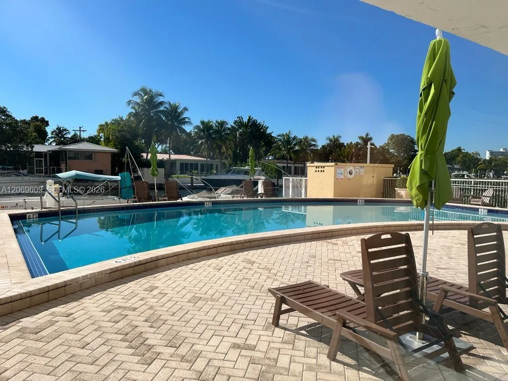 2020 NE 135th St # 609, North Miami, FL 33181 photo 7