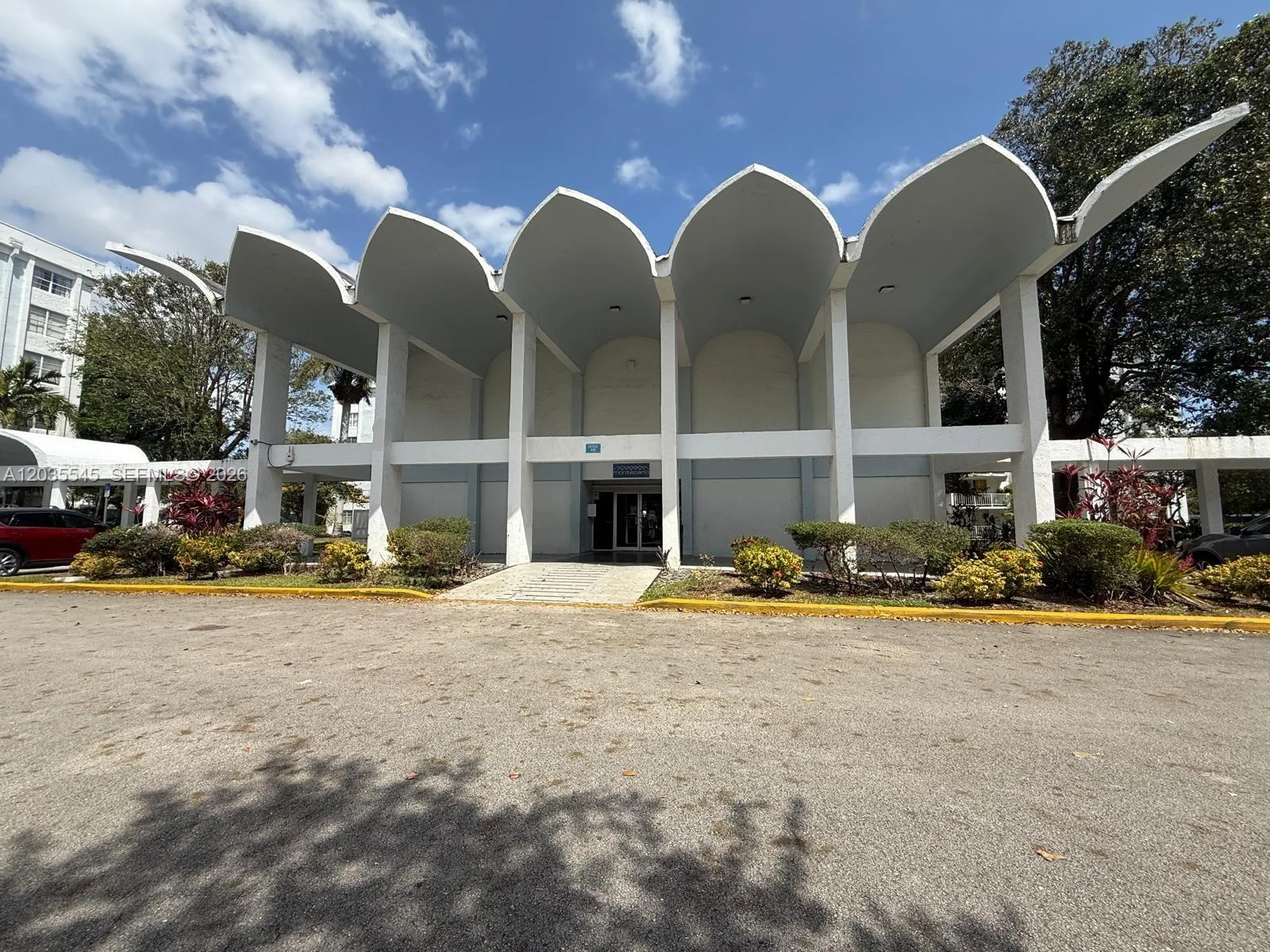 492 NW 165th Street Rd # 412, Miami, FL 33169