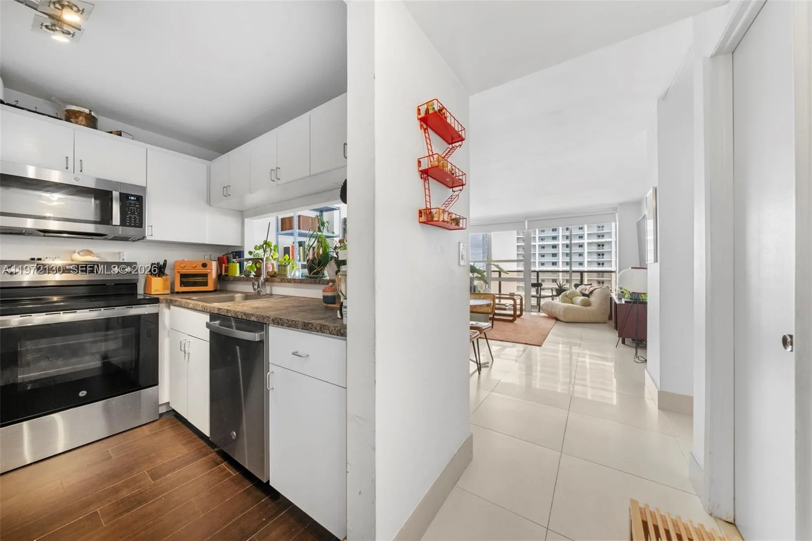 600 NE 36th St # 1815, Miami, FL 33137 photo 4