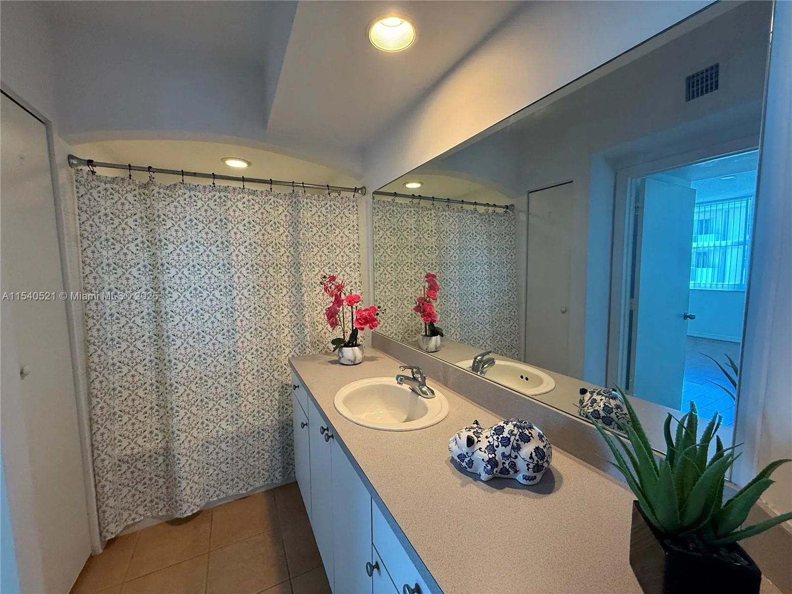 9201 Collins Ave # 1023, Surfside, FL 33154 photo 13