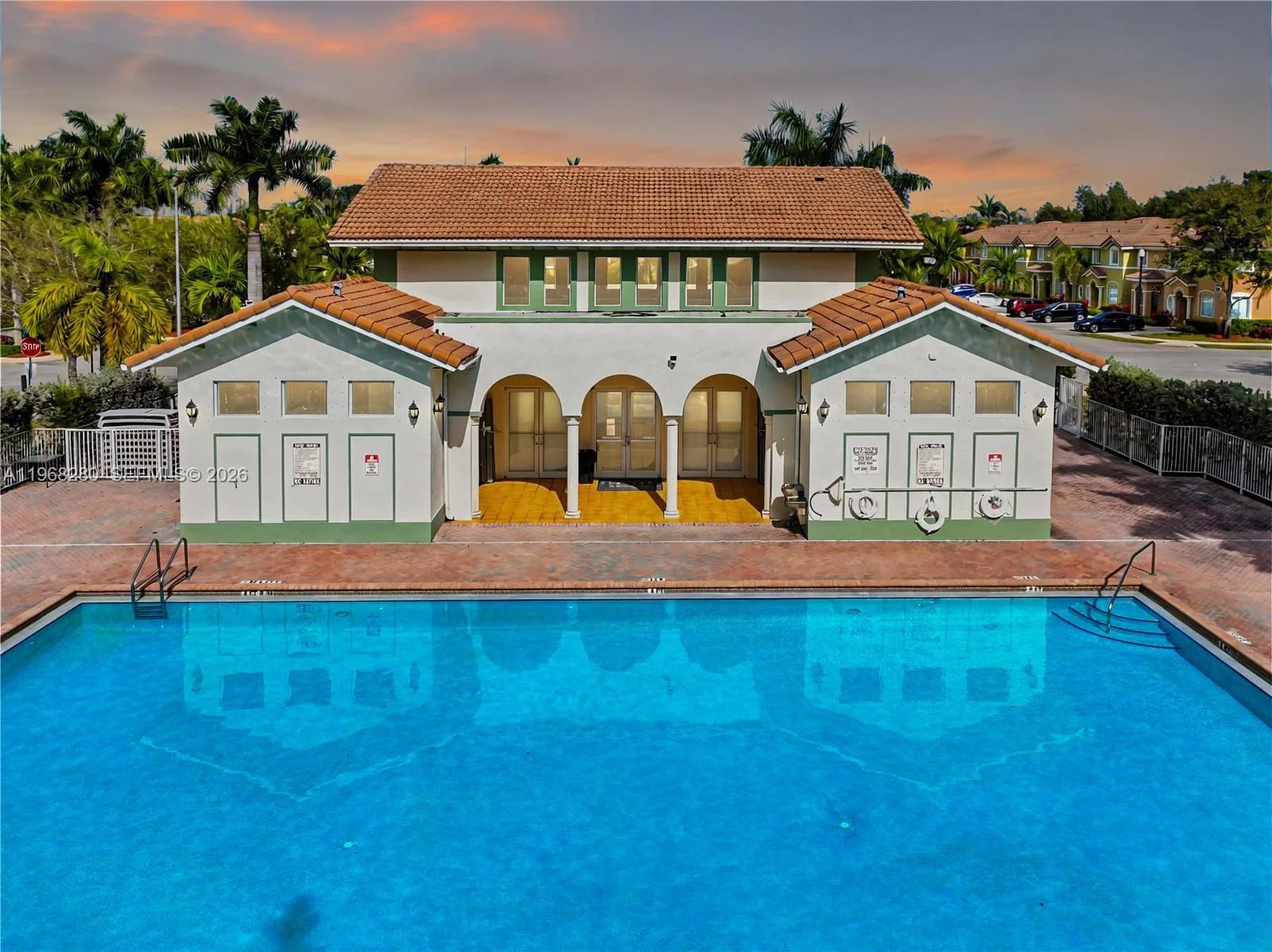 1040 SE 24th Ave, Homestead, FL 33035 photo 3