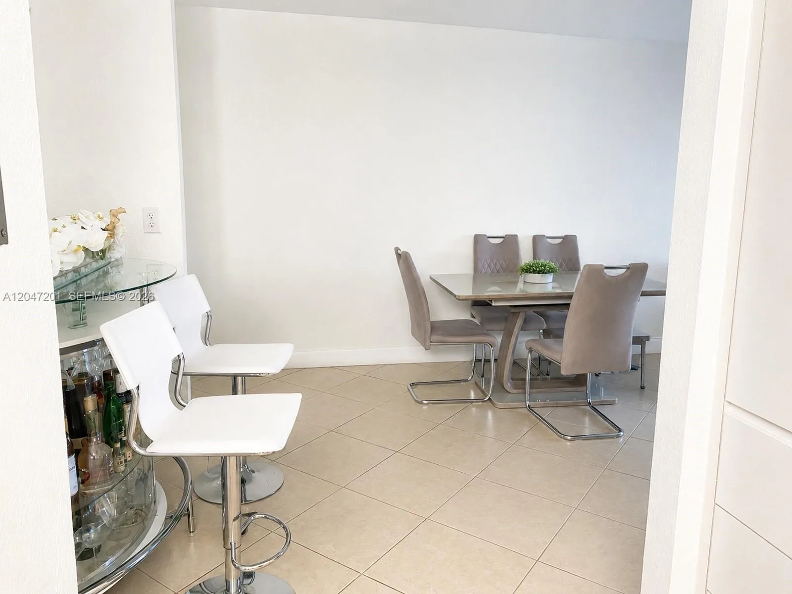 8870 Fontainebleau Blvd # 106, Miami, FL 33172 photo 5